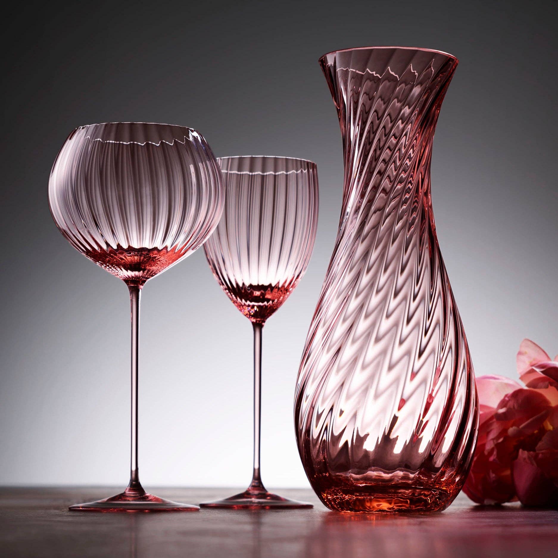 http://www.vividchill.com/cdn/shop/files/quinn-rose-white-wine-glasses-set2-tabletop-caskata-754356.jpg?v=1699560699